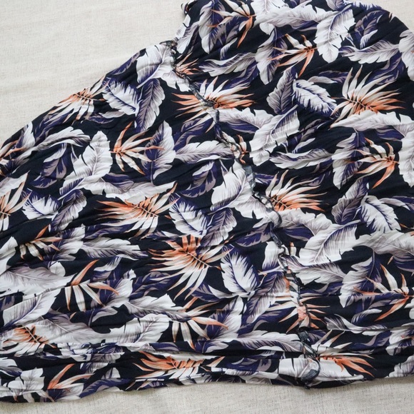 Fashion Nova Floral Flowy Maxi Dress - Picture 4 of 10